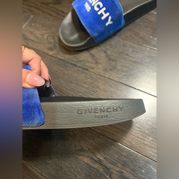 Givenchy slides - Picture 3 of 5